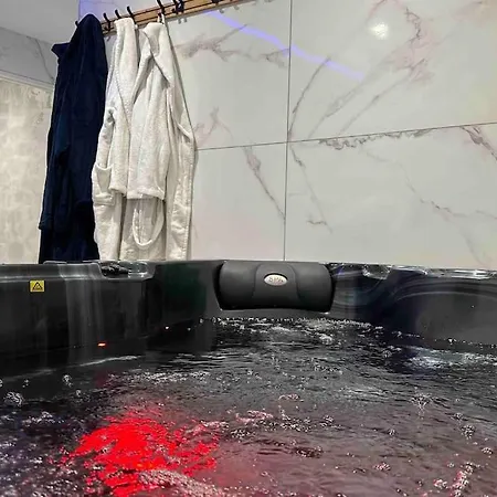 Spacieuse Sauna Billiard Netflix