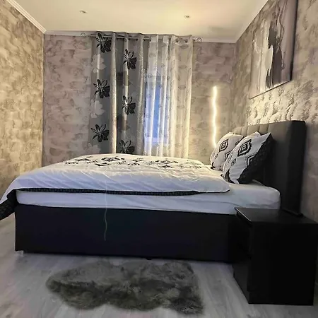 Spacieuse Sauna Billiard Netflix * Strasbourg