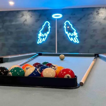 Spacieuse Sauna Billiard Netflix Willa