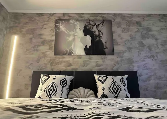 Spacieuse Sauna Billiard Netflix