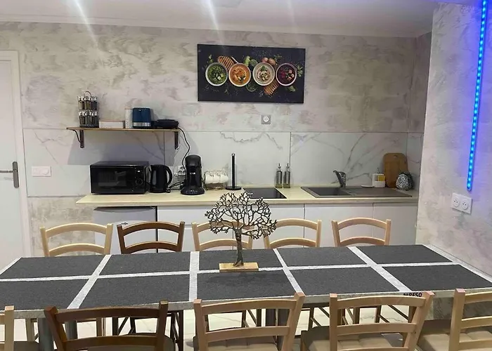 Spacieuse Sauna Billiard Netflix